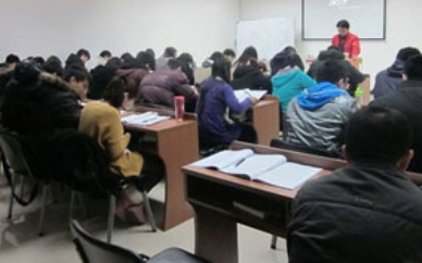 【南京零基础web架构框架就业培训班】南京前端开发辅导学校(web前端什么工作性质)